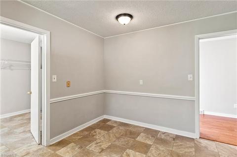 1505 Overbrook Ct, High Point, NC 27262 photo 14