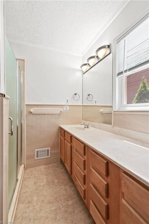 1505 Overbrook Ct, High Point, NC 27262 photo 24
