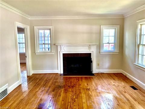 401 Spring St, Thomasville, NC 27360 photo 5