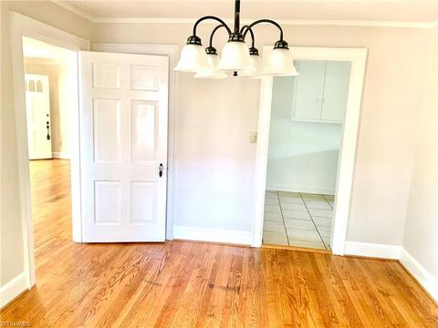 401 Spring St, Thomasville, NC 27360 photo 9