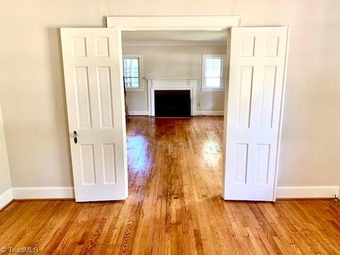 401 Spring St, Thomasville, NC 27360 photo 4