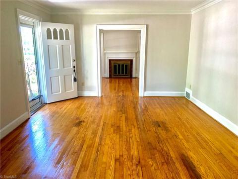401 Spring St, Thomasville, NC 27360 photo 7