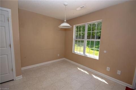 1224 Hampton Park Dr, High Point, NC 27265 photo 8