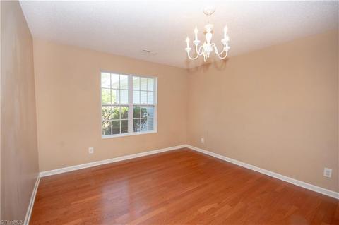 1224 Hampton Park Dr, High Point, NC 27265 photo 3