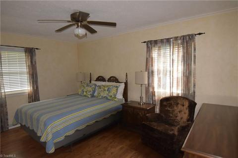 303 Unity St, Thomasville, NC 27360 photo 11