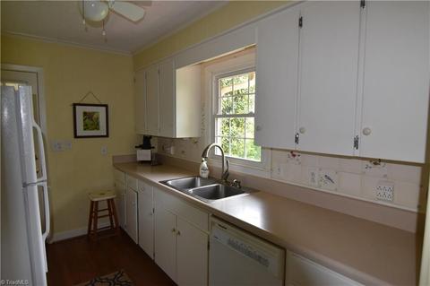 303 Unity St, Thomasville, NC 27360 photo 9