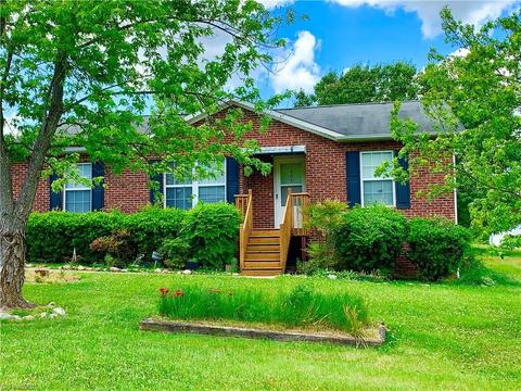 605 Rosecrest Dr, High Point, NC 27260 photo 1