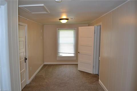 212 S 5th Ave, Mayodan, NC 27027 photo 9