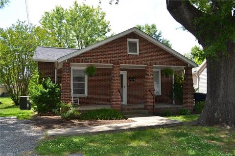 212 S 5th Ave, Mayodan, NC 27027 photo 2