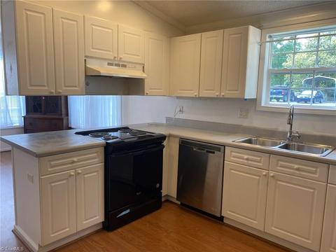 819 Dodson Mill Rd, Pilot Mountain, NC 27041 photo 6