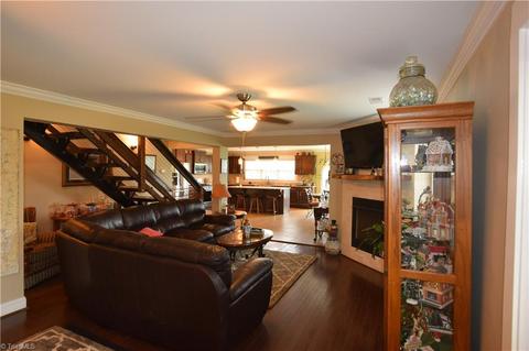 671 Tom Hunter Rd, Pilot Mountain, NC 27041 photo 9