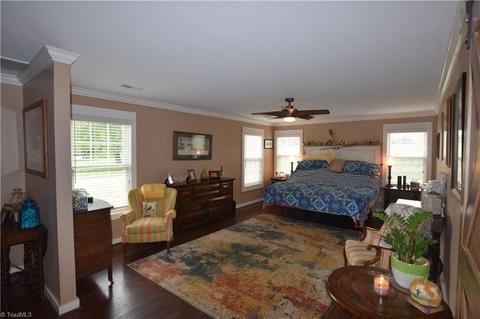 671 Tom Hunter Rd, Pilot Mountain, NC 27041 photo 14