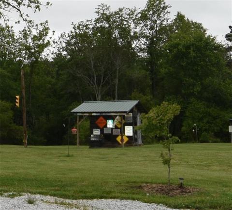 671 Tom Hunter Rd, Pilot Mountain, NC 27041 photo 4
