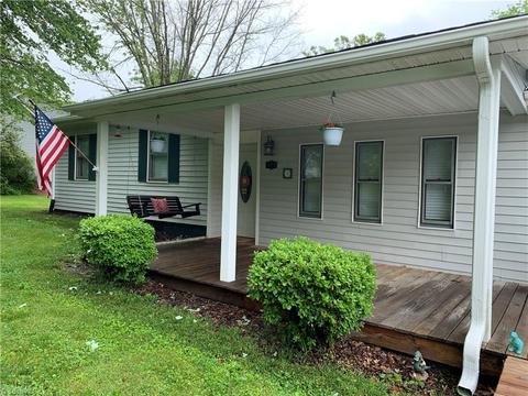 205 Pine Ridge Trl, Pinnacle, NC 27043 photo 2