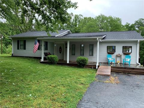 205 Pine Ridge Trl, Pinnacle, NC 27043 photo 1