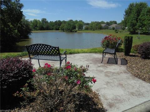 638 Tara Dr, High Point, NC 27265 photo 25