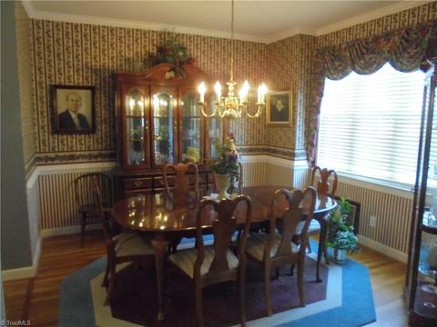 638 Tara Dr, High Point, NC 27265 photo 5