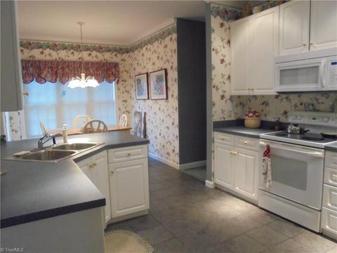 638 Tara Dr, High Point, NC 27265 photo 8