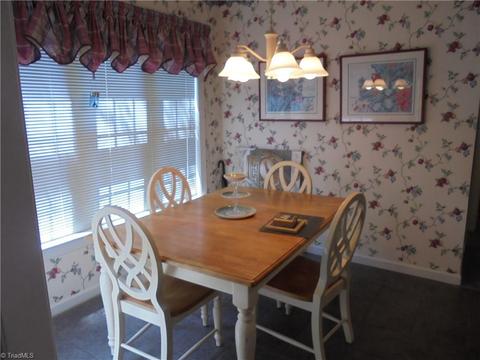 638 Tara Dr, High Point, NC 27265 photo 7
