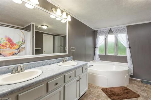 174 Speaks Rd, Olin, NC 28660 photo 12
