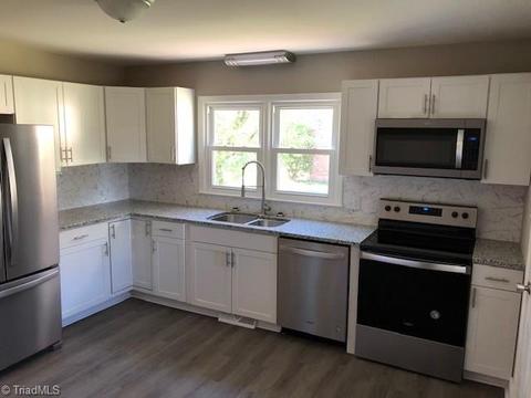 3805 Rolling Rd, High Point, NC 27265 photo 3