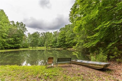 177 Cherokee Trl, Advance, NC 27006 photo 2