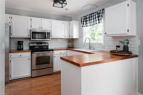 4106 Silver Fox Ct, High Point, NC 27265 photo 8