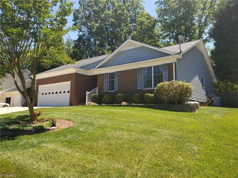 1127 Mapleview Ct, High Point, NC 27265 photo 2