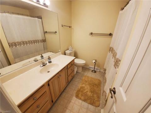 1127 Mapleview Ct, High Point, NC 27265 photo 12