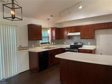 1121 Wesson Ct, High Point, NC 27265 photo 10