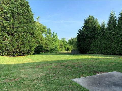 1121 Wesson Ct, High Point, NC 27265 photo 4
