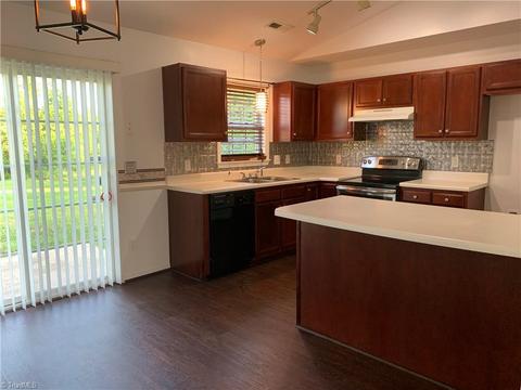 1121 Wesson Ct, High Point, NC 27265 photo 9
