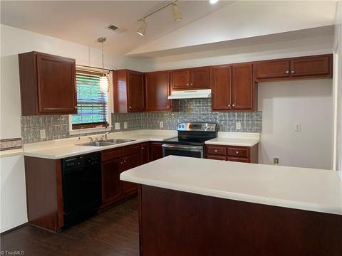 1121 Wesson Ct, High Point, NC 27265 photo 6
