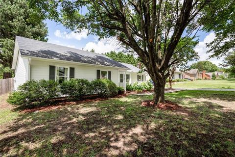 2453 Willard Rd, High Point, NC 27265 photo 3