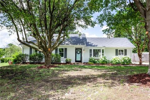 2453 Willard Rd, High Point, NC 27265 photo 2