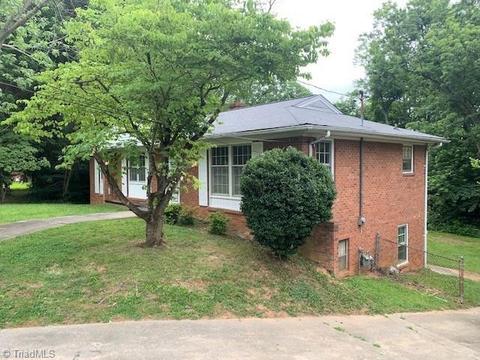 1430 Bragg Ct, High Point, NC 27265 photo 2