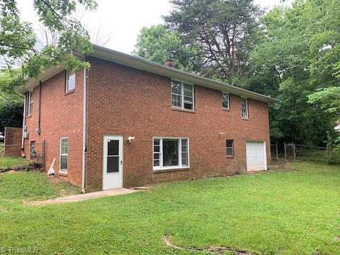 1430 Bragg Ct, High Point, NC 27265 photo 3