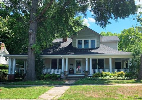 514 Patrick St, Eden, NC 27288 photo 1