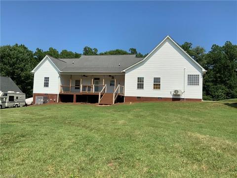 3369 Old Mountain Rd, Trinity, NC 27370 photo 2