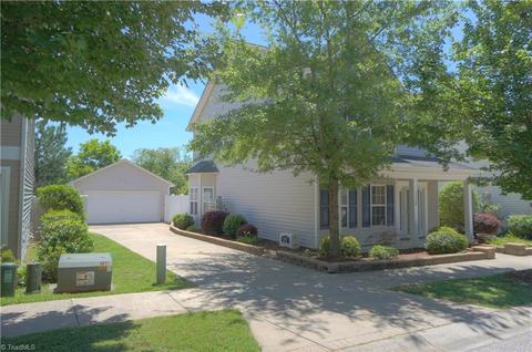 11138 Aprilia Ln, Cornelius, NC 28031 photo 2