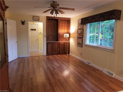 1602 Guyer St, High Point, NC 27265 photo 6