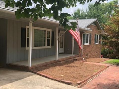 1602 Guyer St, High Point, NC 27265 photo 2