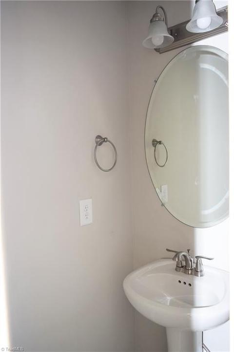 150 Tilly Rd, Madison, NC 27025 photo 12