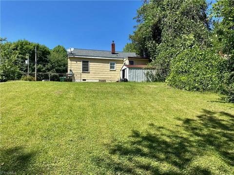 2408 Williams Ave, High Point, NC 27262 photo 2
