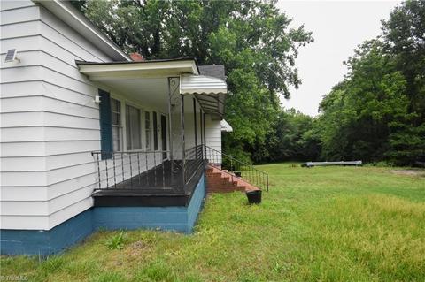 187 Erwin St, Cooleemee, NC 27014 photo 9