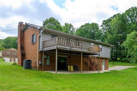 2340 Spring Valley Dr, Clemmons, NC 27012 photo 3