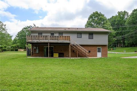 2340 Spring Valley Dr, Clemmons, NC 27012 photo 4
