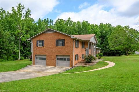 2340 Spring Valley Dr, Clemmons, NC 27012 photo 2