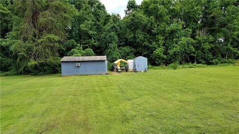 3302 Forestview Dr, High Point, NC 27260 photo 10