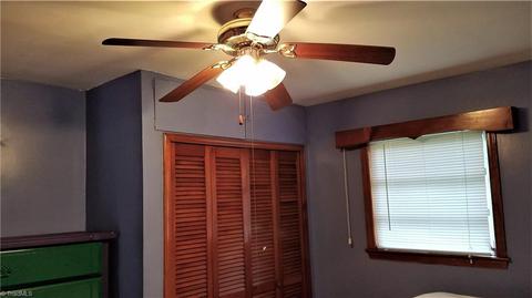 3302 Forestview Dr, High Point, NC 27260 photo 4